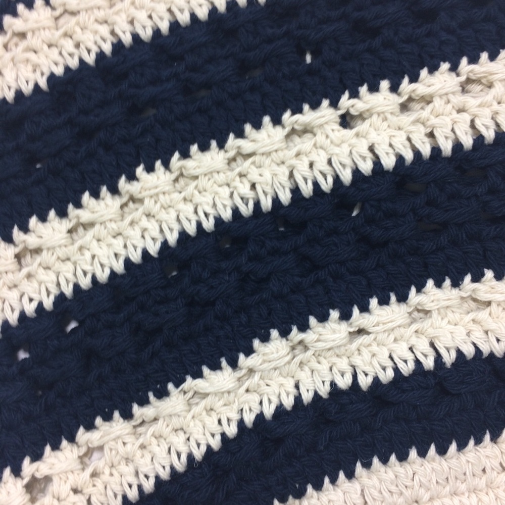 Handmade Crochet Bag Navy Cream stripes - Picture 3 of 3